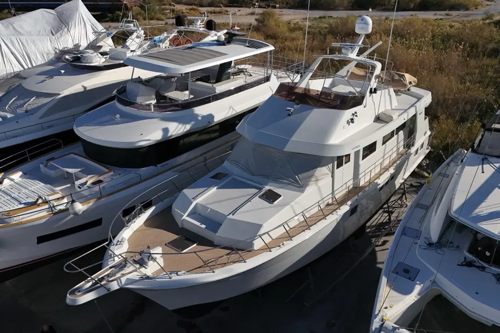 MENDOS 1997 Hatteras 70 Motor Yacht Yacht For Sale in Bodrum MENDOS 1997 Hatteras 70 Motor Yacht Yacht For Sale in Bodrum
