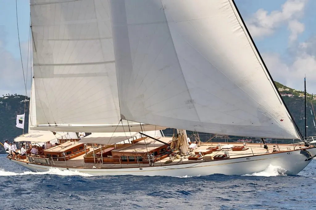 Namuun 2012 Truly Classic 108 Yacht For Sale in Palma Namuun 2012 Truly Classic 108 Yacht For Sale in Palma