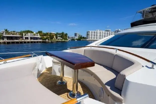 LSX 95 Flybridge 2012 Lazzara Yachts LSX 95 Flybridge Yacht For Sale in Miami Beach FL LSX 95 Flybridge 2012 Lazzara Yachts LSX 95 Flybridge Yacht For Sale in Miami Beach FL