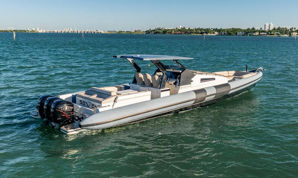 SE7EN 2019  500R Yacht For Sale in Miami Beach FL
