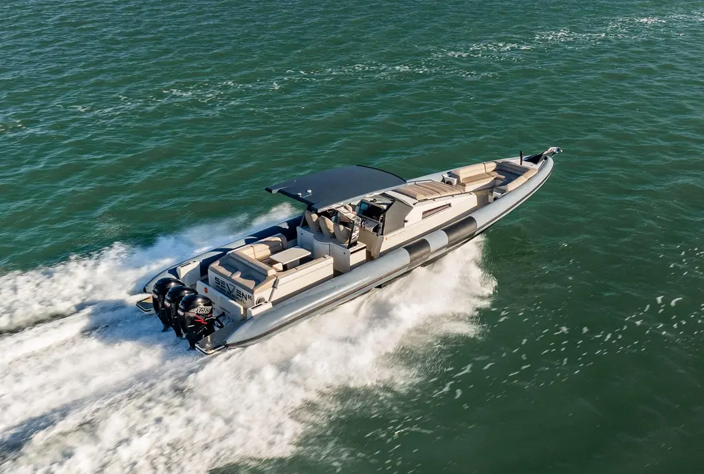 SE7EN 2019  500R Yacht For Sale in Miami Beach FL