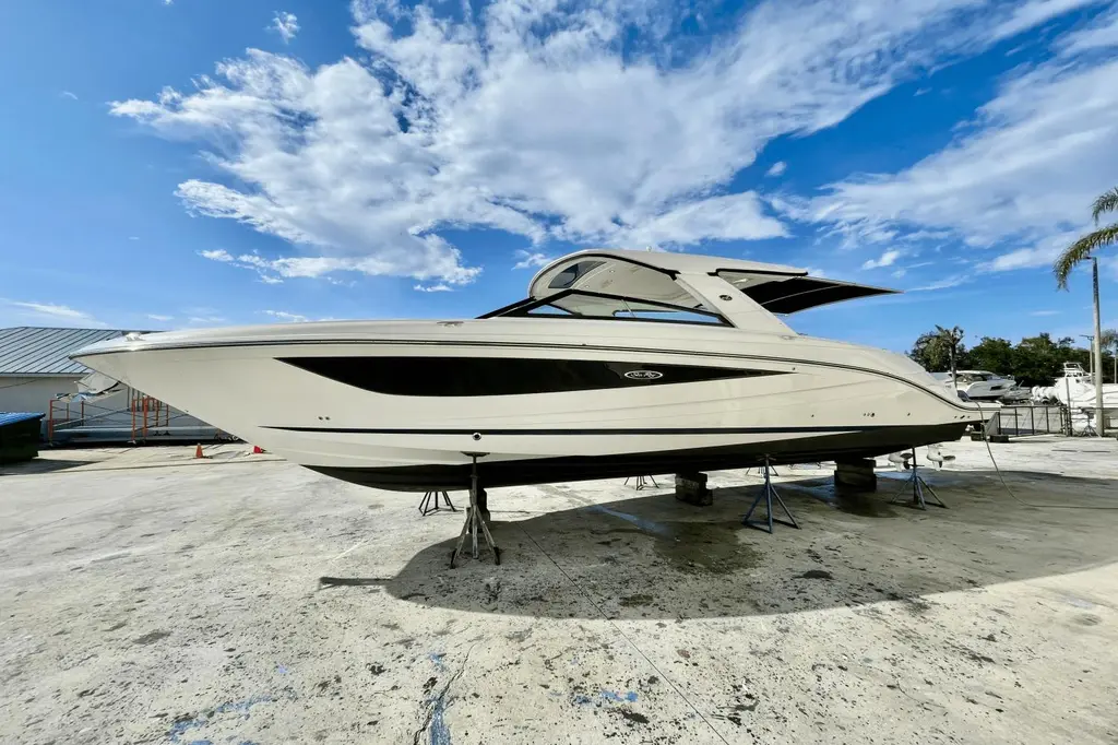 2023 Sea Ray SLX 400 Outboard Yacht For Sale in Stamford CT 2023 Sea Ray SLX 400 Outboard Yacht For Sale in Stamford CT