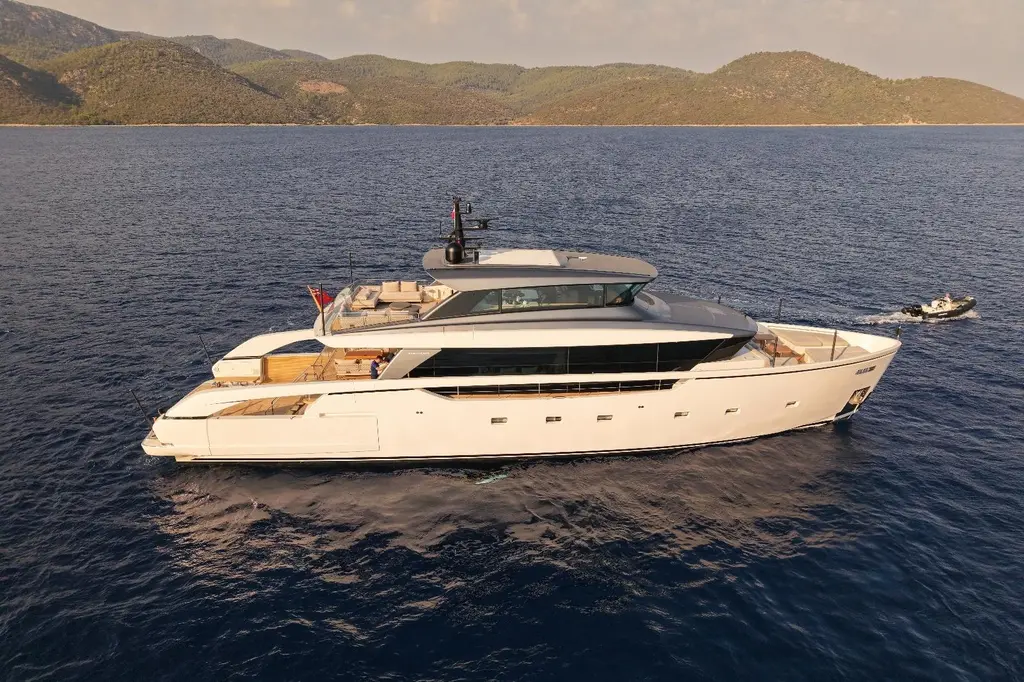 La Nostra Vita 2025 Sanlorenzo SX100 Yacht For Sale in Batı 