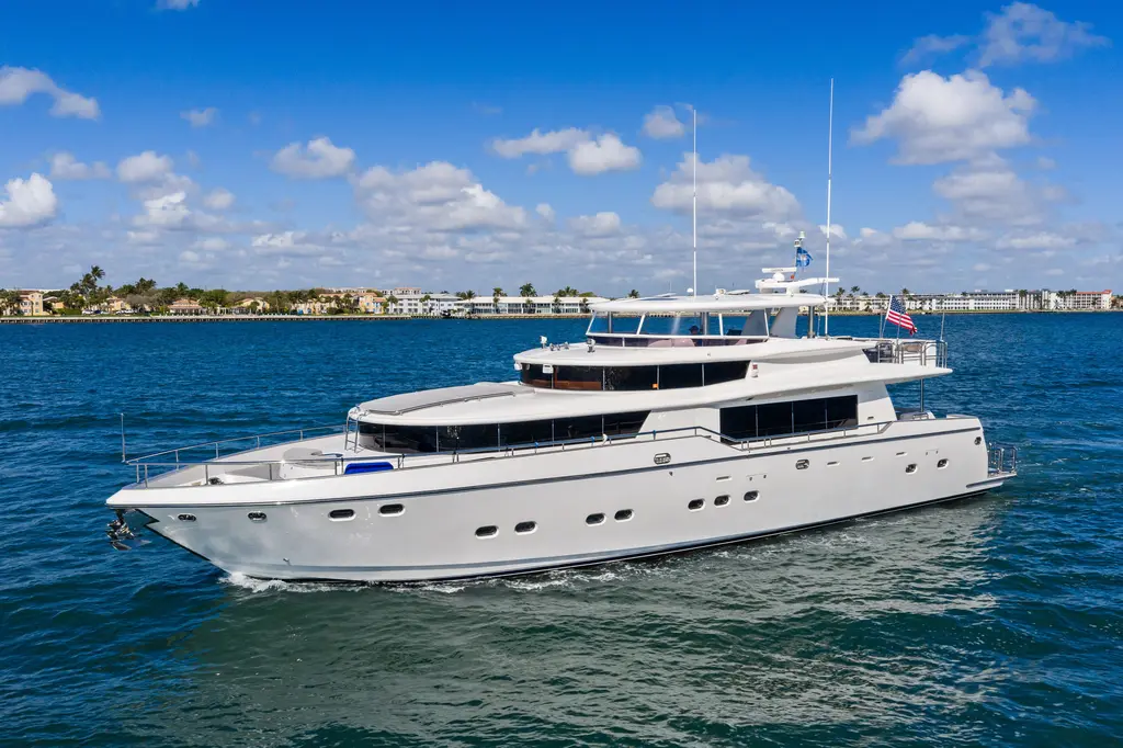Aleniel 2005 Johnson 87' Motor Yacht Yacht For Sale in West Palm Beach FL Aleniel 2005 Johnson 87' Motor Yacht Yacht For Sale in West Palm Beach FL