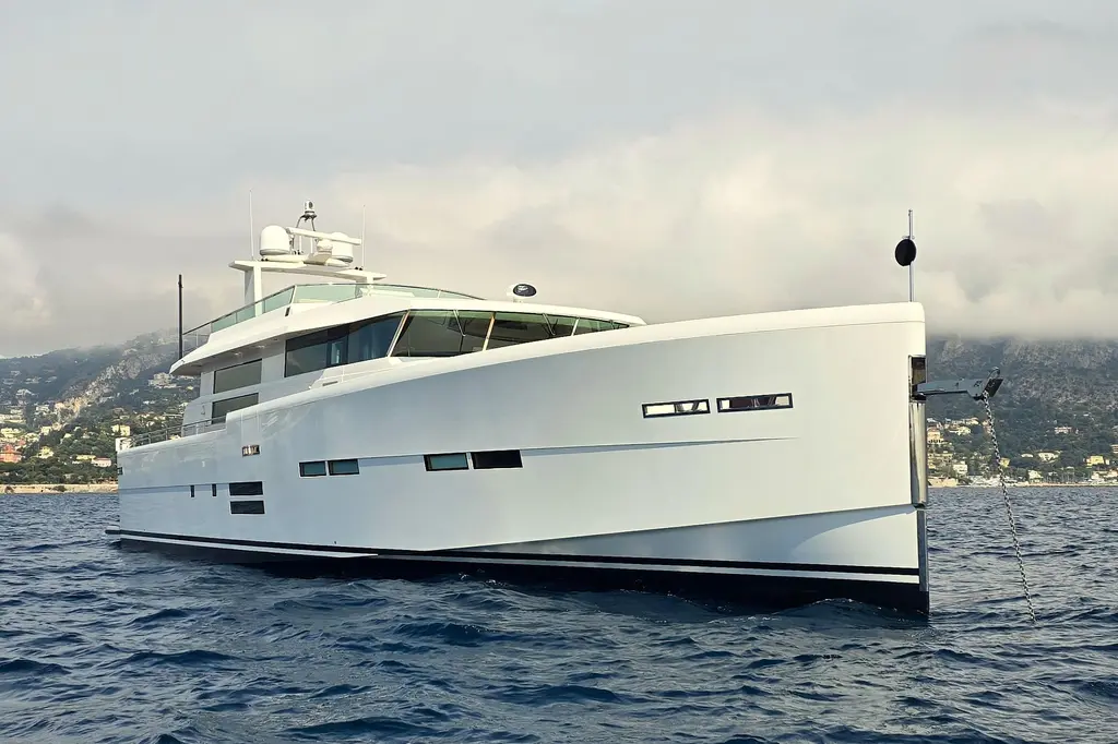 Bise I 2020 Delta Powerboats 88 Carbon Yacht For Sale in Nice Bise I 2020 Delta Powerboats 88 Carbon Yacht For Sale in Nice