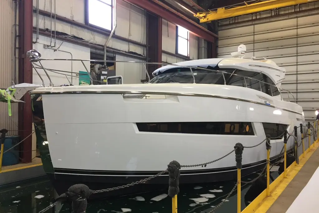 2019 Carver C52 Coupe Yacht For Sale in Varennes QC 2019 Carver C52 Coupe Yacht For Sale in Varennes QC
