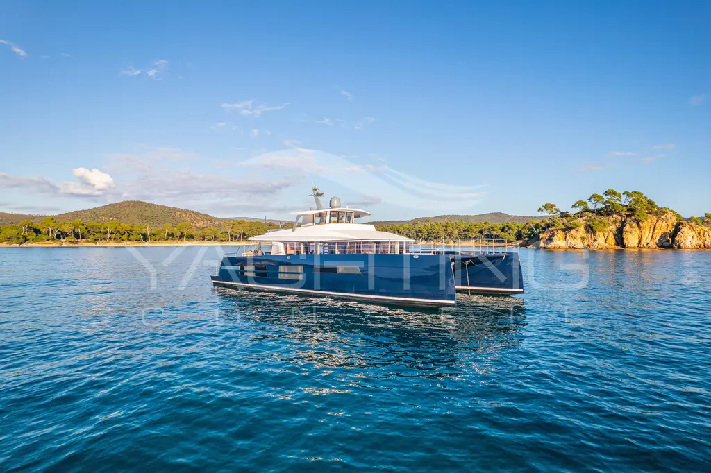 4EVER 2022 Long Island 78 Yacht For Sale in Hyères 83 4EVER 2022 Long Island 78 Yacht For Sale in Hyères 83