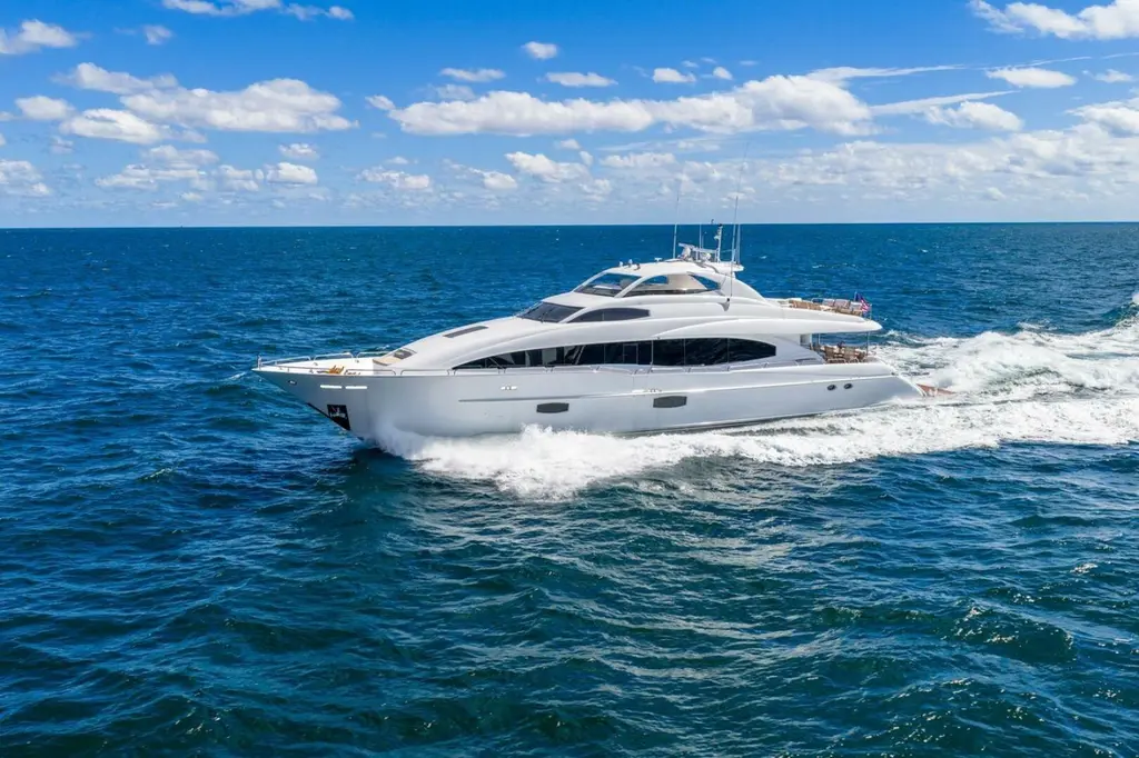 Serenity 2008 Lazzara Yachts Motor Yacht Yacht For Sale in Palm Beach FL