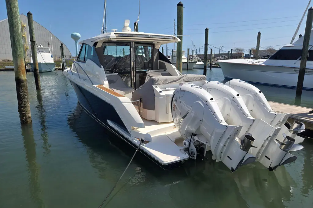 2022 Tiara Yachts 43 LE Yacht For Sale in Morehead City NC 2022 Tiara Yachts 43 LE Yacht For Sale in Morehead City NC