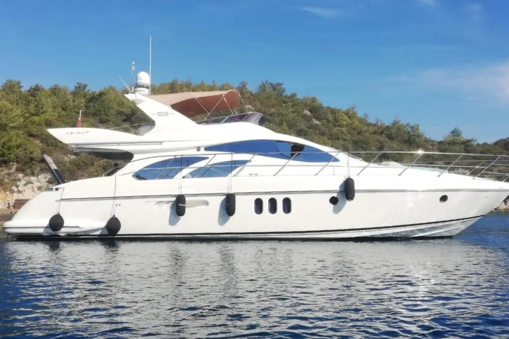 POLINA 2005 Azimut 62 Yacht For Sale in Istanbul 