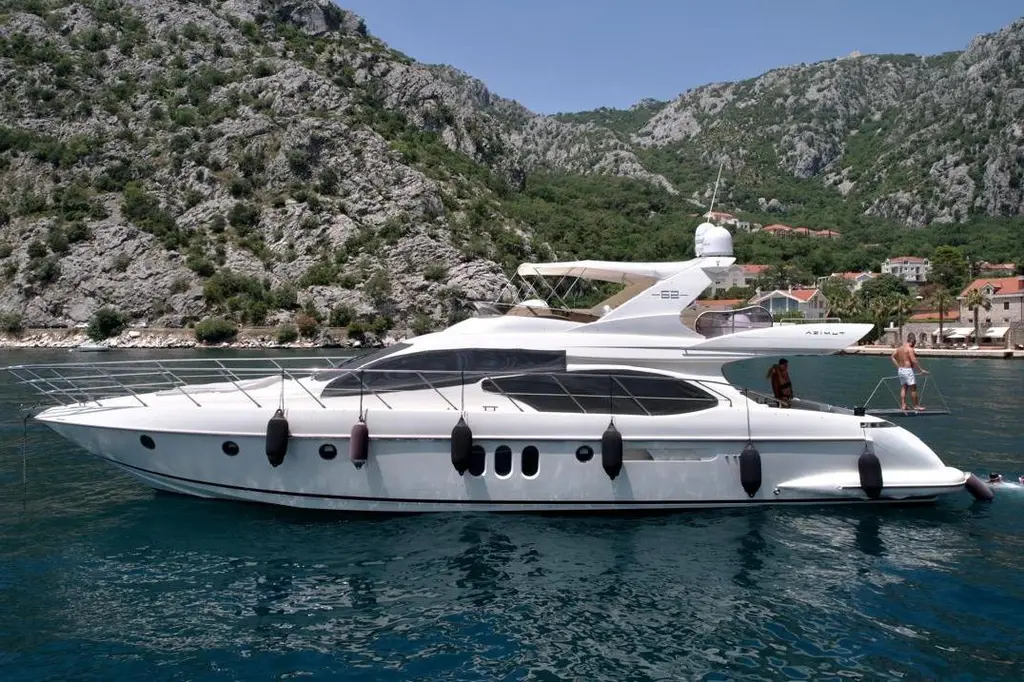 POLINA 2005 Azimut 62 Yacht For Sale in Istanbul 
