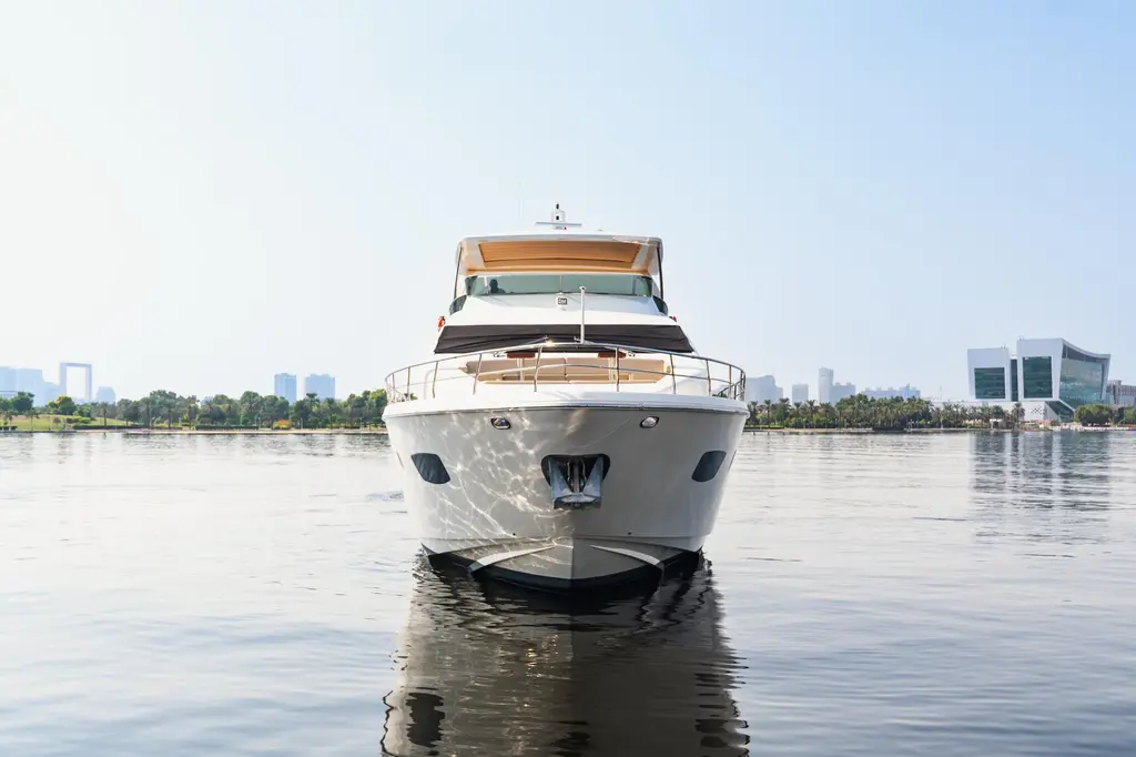 Satisfaction 2013 Azimut 88 Yacht For Sale in Dubai Satisfaction 2013 Azimut 88 Yacht For Sale in Dubai