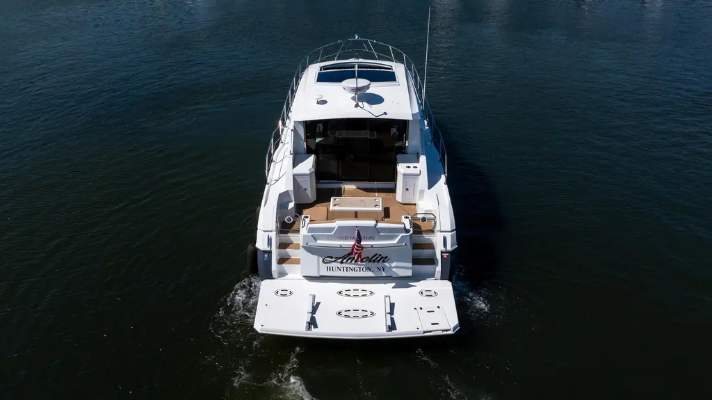 2013 Cruisers Yachts 48 Cantius Yacht For Sale in Port Washington NY 2013 Cruisers Yachts 48 Cantius Yacht For Sale in Port Washington NY