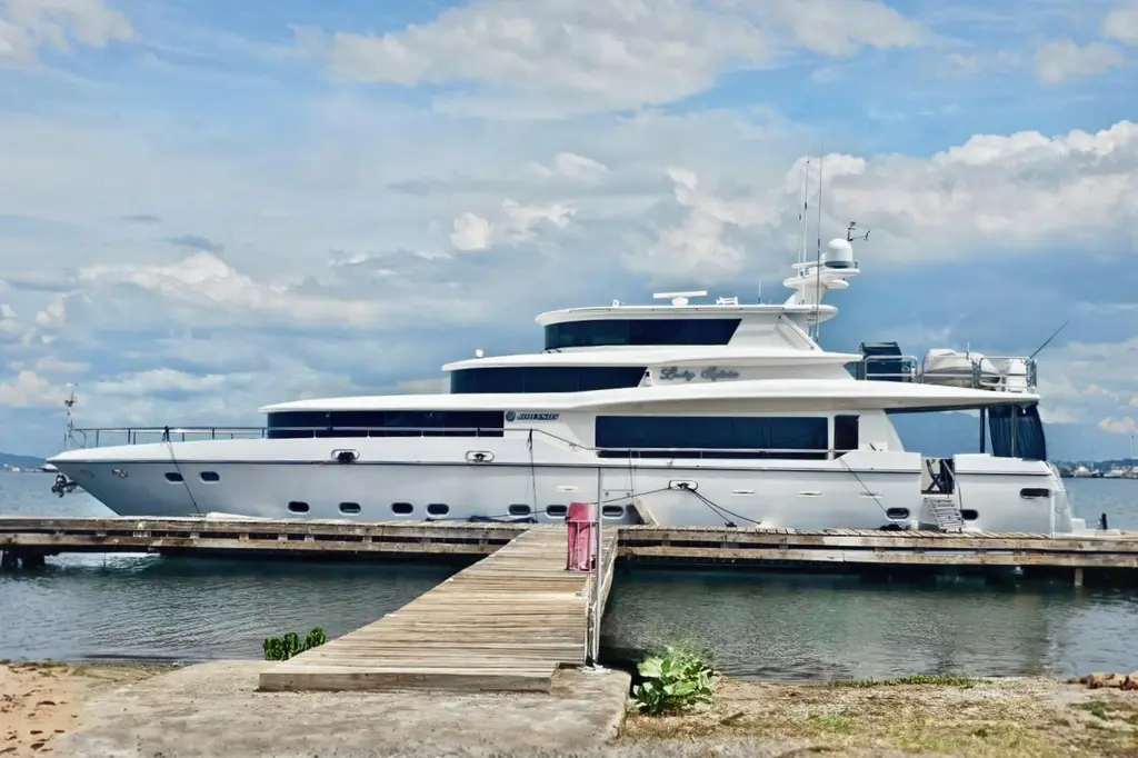 LADY SYLVIA 2006 Johnson 87 Yacht For Sale in St James LADY SYLVIA 2006 Johnson 87 Yacht For Sale in St James