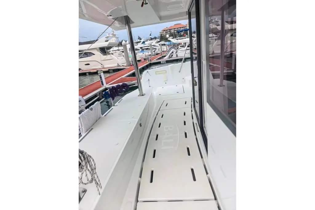 2022 Bali 4.6 Yacht For Sale in Shenzhen 2022 Bali 4.6 Yacht For Sale in Shenzhen