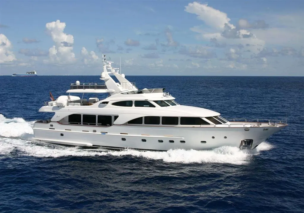 ENIGMA 2004 Benetti Tradition 100 Yacht For Sale in Rovinj ENIGMA 2004 Benetti Tradition 100 Yacht For Sale in Rovinj