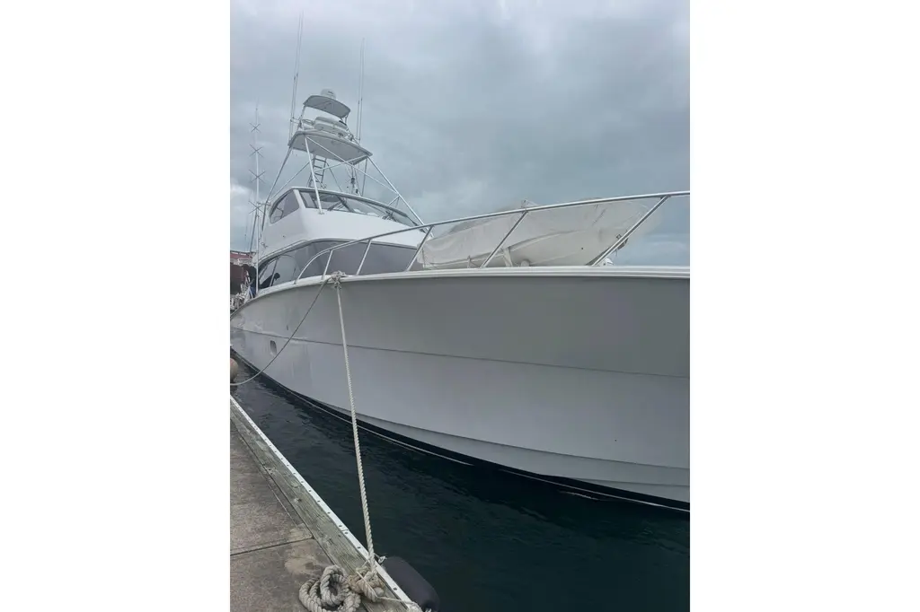  2007 Hatteras 77 Convertible Yacht For Sale in Port Isabel TX