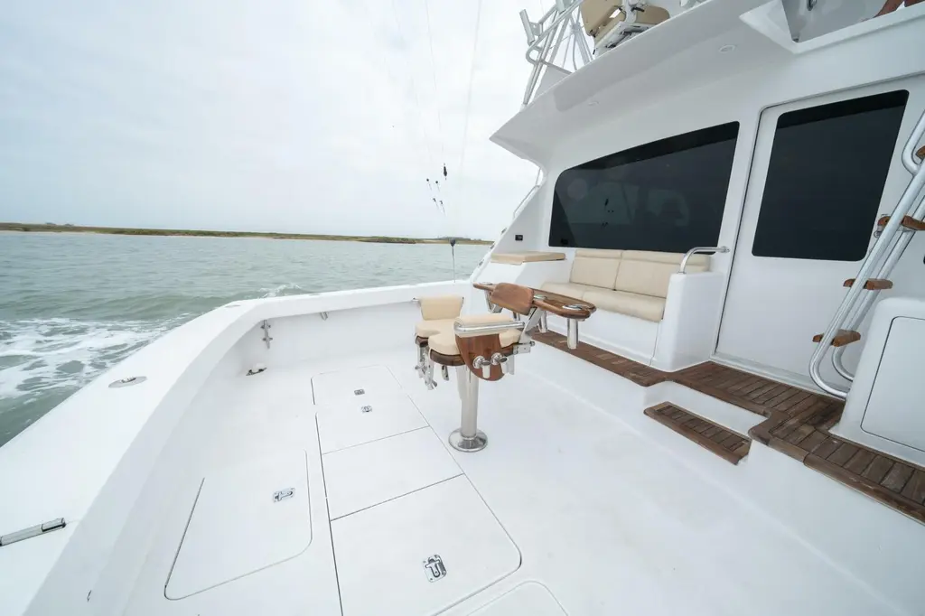 2005 Viking 52 Convertible Yacht For Sale in Port Aransas TX 2005 Viking 52 Convertible Yacht For Sale in Port Aransas TX