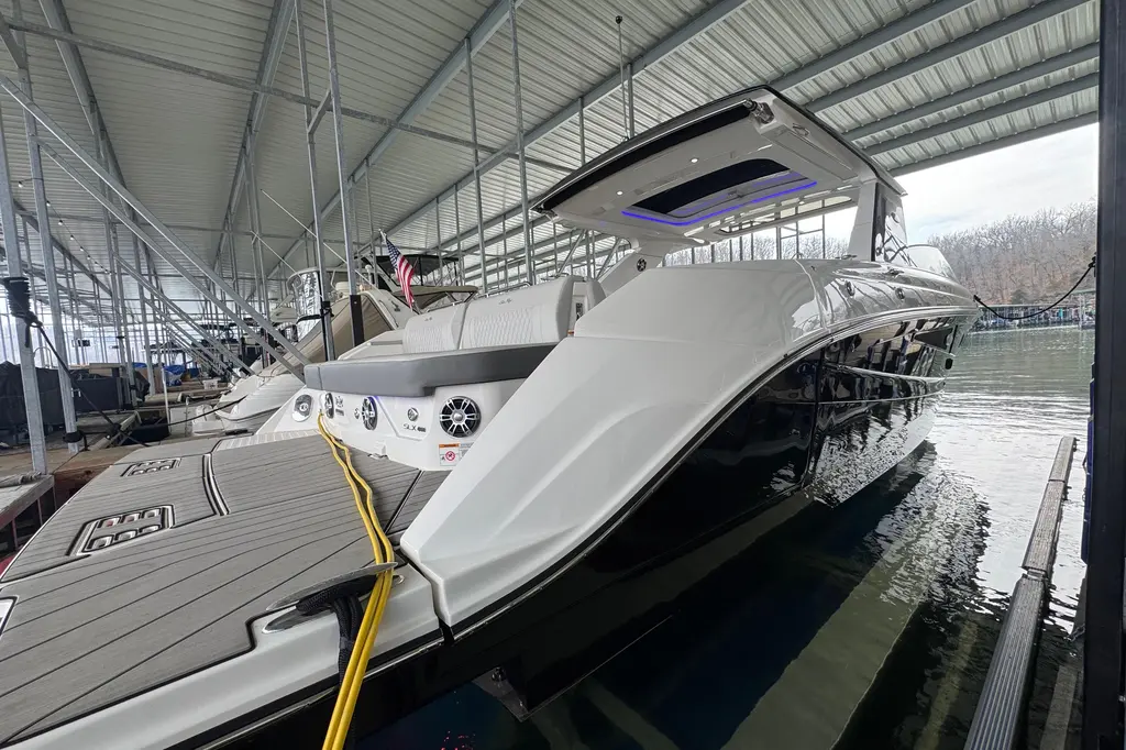 2025 Sea Ray SLX 400 Yacht For Sale in Rogers AR 2025 Sea Ray SLX 400 Yacht For Sale in Rogers AR