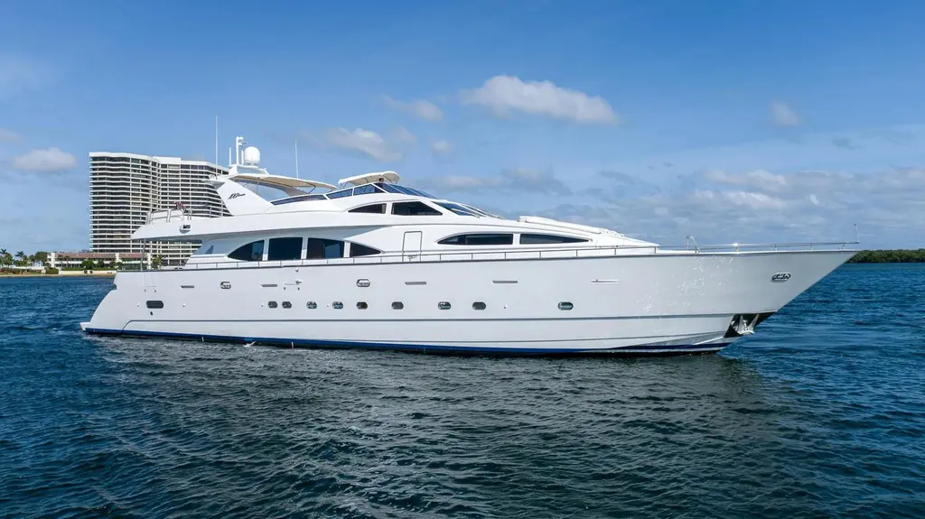 1999 Azimut 100 Jumbo Yacht For Sale in North Palm Beach FL 1999 Azimut 100 Jumbo Yacht For Sale in North Palm Beach FL