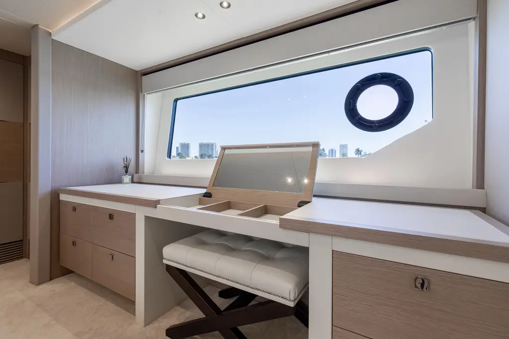 MILAMO 2022 Sunseeker 76 Yacht Yacht For Sale in Aventura FL