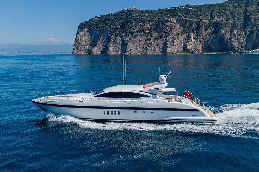 2008 Mangusta 92 Yacht For Sale in Castellammare di Stabia IT-NA 2008 Mangusta 92 Yacht For Sale in Castellammare di Stabia IT-NA