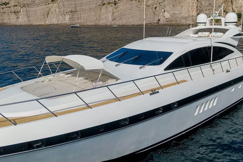 2008 Mangusta 92 Yacht For Sale in Castellammare di Stabia IT-NA 2008 Mangusta 92 Yacht For Sale in Castellammare di Stabia IT-NA