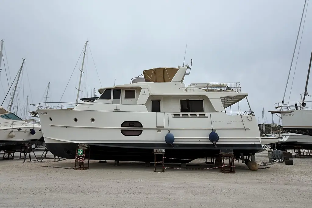 PAT 2009 Beneteau Swift Trawler 52 Yacht For Sale in Alimos PAT 2009 Beneteau Swift Trawler 52 Yacht For Sale in Alimos