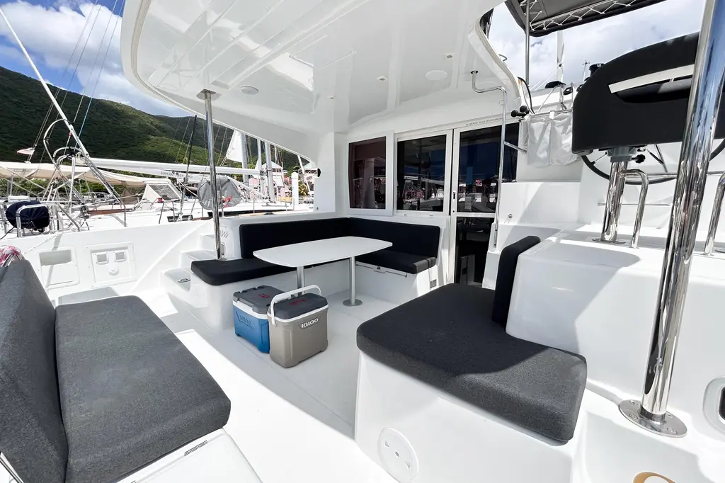 Oasis 2025 Lagoon 40 Yacht For Sale in Tortola Sea Cows Bay 