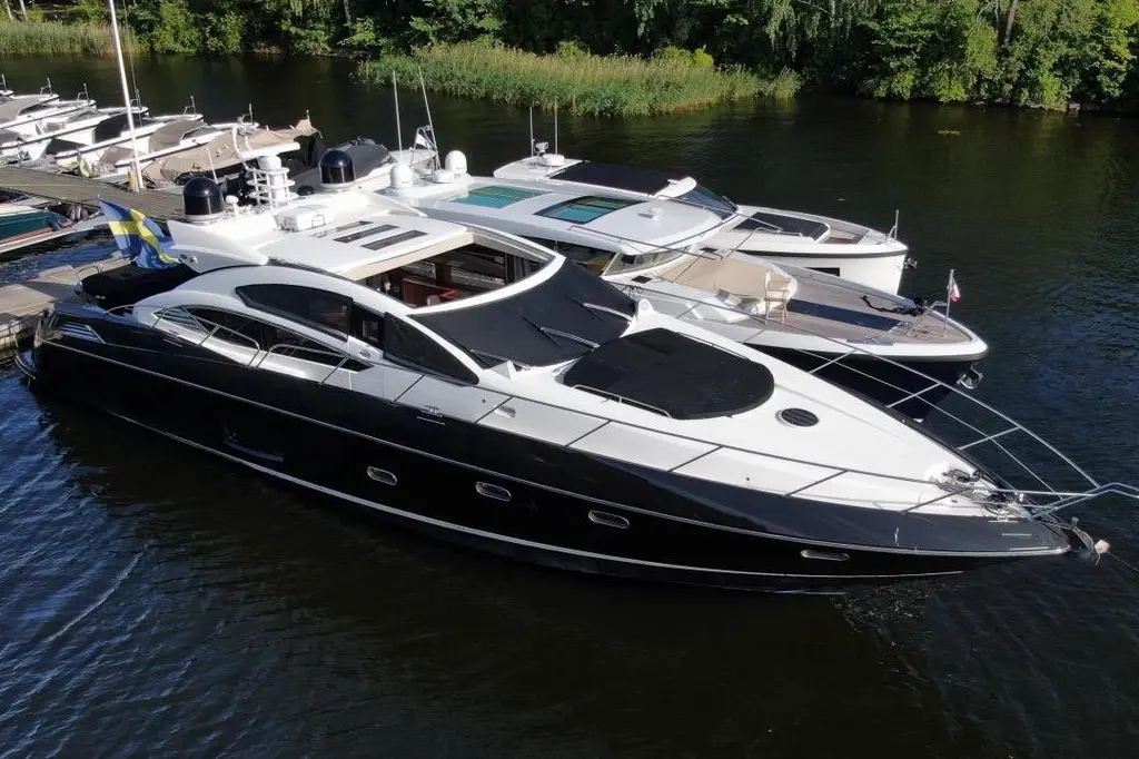  2010 Sunseeker Predator 74 Yacht For Sale in Stockholm 