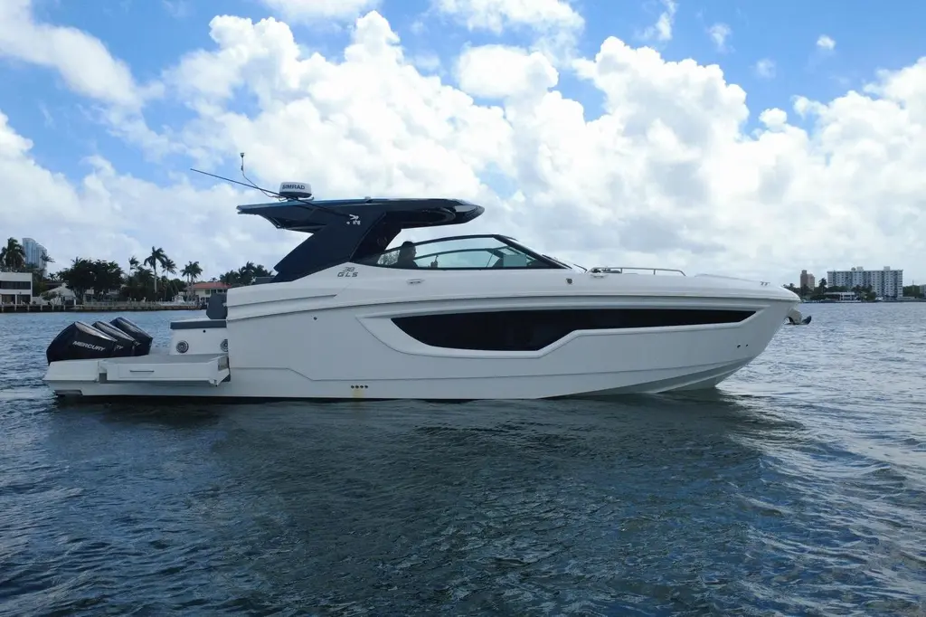 2023 Cruisers Yachts 38 GLS OB Yacht For Sale in Pompano Beach FL 2023 Cruisers Yachts 38 GLS OB Yacht For Sale in Pompano Beach FL