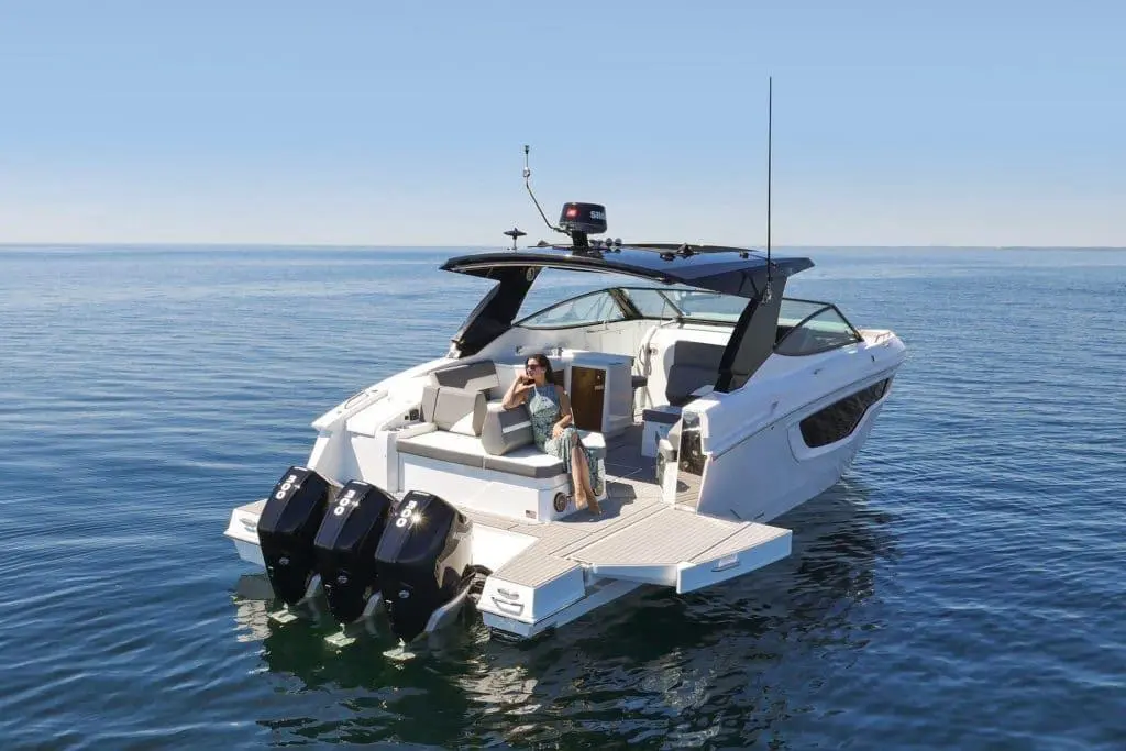 2023 Cruisers Yachts 38 GLS OB Yacht For Sale in Pompano Beach FL 2023 Cruisers Yachts 38 GLS OB Yacht For Sale in Pompano Beach FL