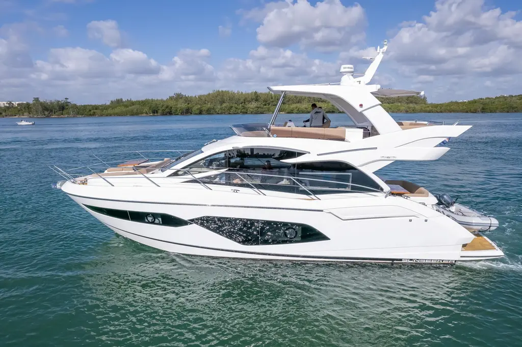 OCAPORA V 2018 Sunseeker Manhattan 52 Yacht For Sale in Aventura FL OCAPORA V 2018 Sunseeker Manhattan 52 Yacht For Sale in Aventura FL