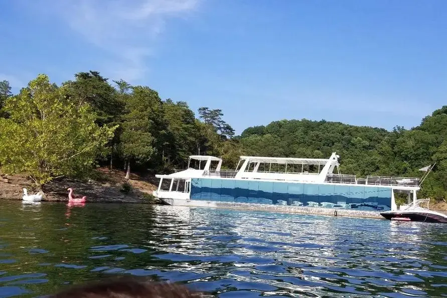 2012 Thoroughbred Houseboat 21x103 Yacht For Sale in Jamestown KY 2012 Thoroughbred Houseboat 21x103 Yacht For Sale in Jamestown KY