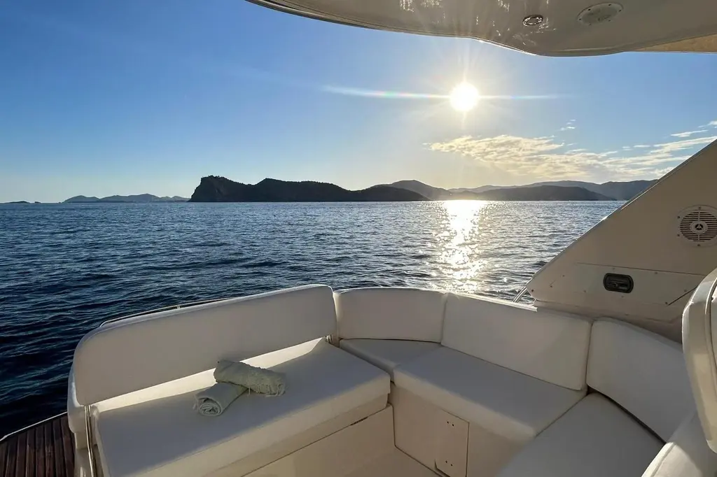 2009 Monterey 415 Sport Yacht Yacht For Sale in Santa Eulària des Riu 2009 Monterey 415 Sport Yacht Yacht For Sale in Santa Eulària des Riu