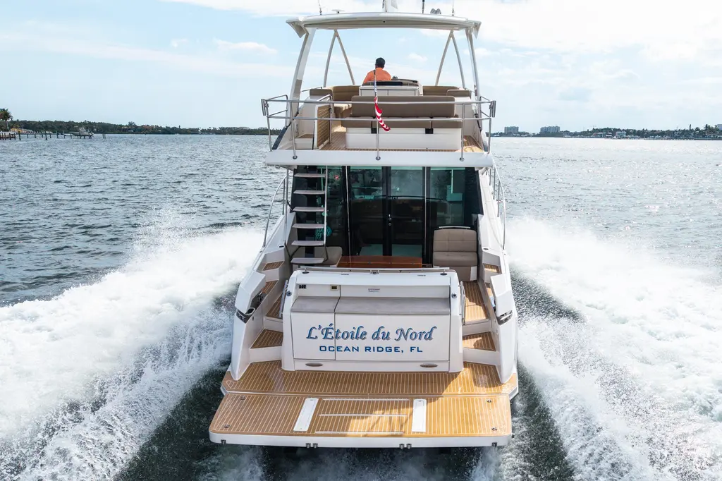 2015 Tiara Yachts 50 Flybridge Yacht For Sale in Manalapan FL 2015 Tiara Yachts 50 Flybridge Yacht For Sale in Manalapan FL
