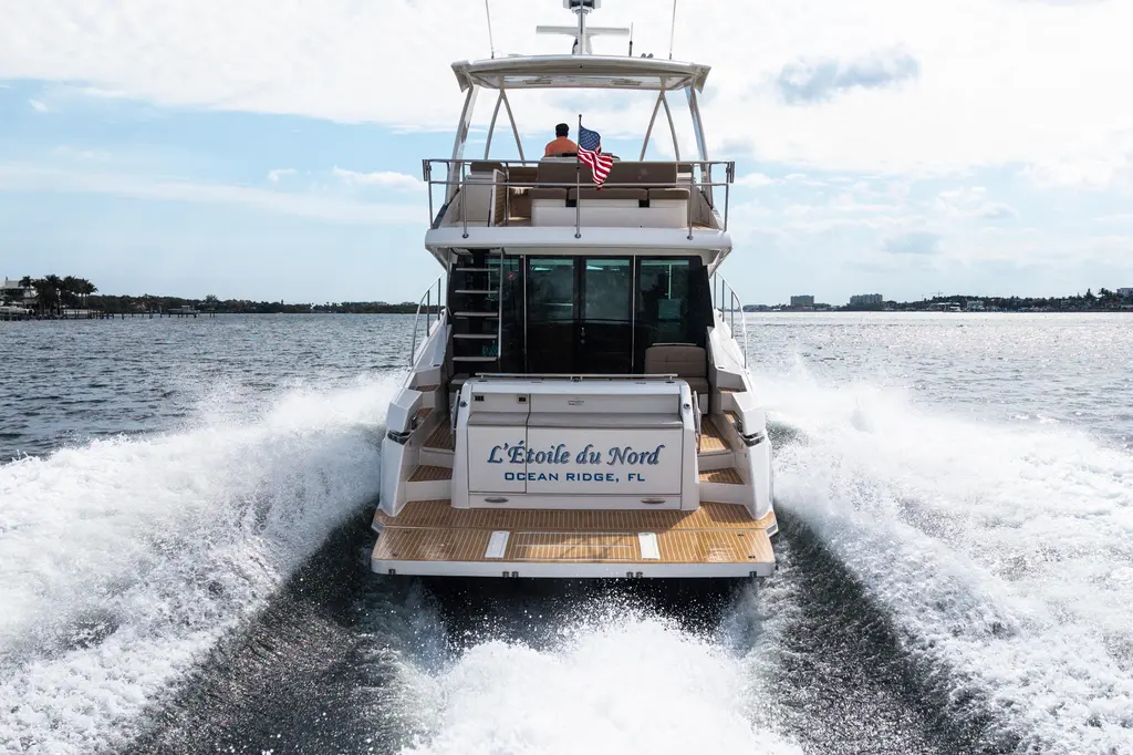 2015 Tiara Yachts 50 Flybridge Yacht For Sale in Manalapan FL 2015 Tiara Yachts 50 Flybridge Yacht For Sale in Manalapan FL