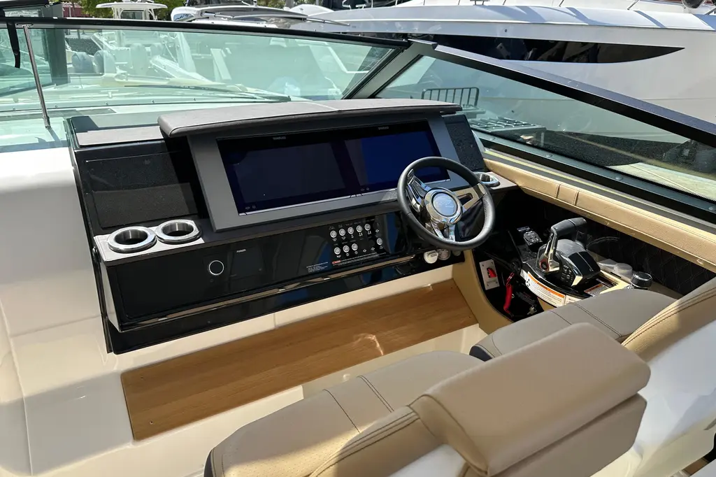  2023 Sea Ray SLX 400 Yacht For Sale in Oakdale NY