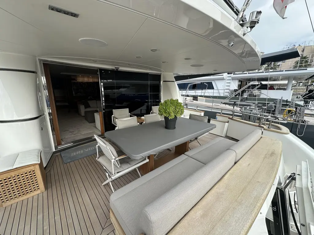 BRIVIDO 2010 Sanlorenzo 82 Yacht For Sale in Athens 