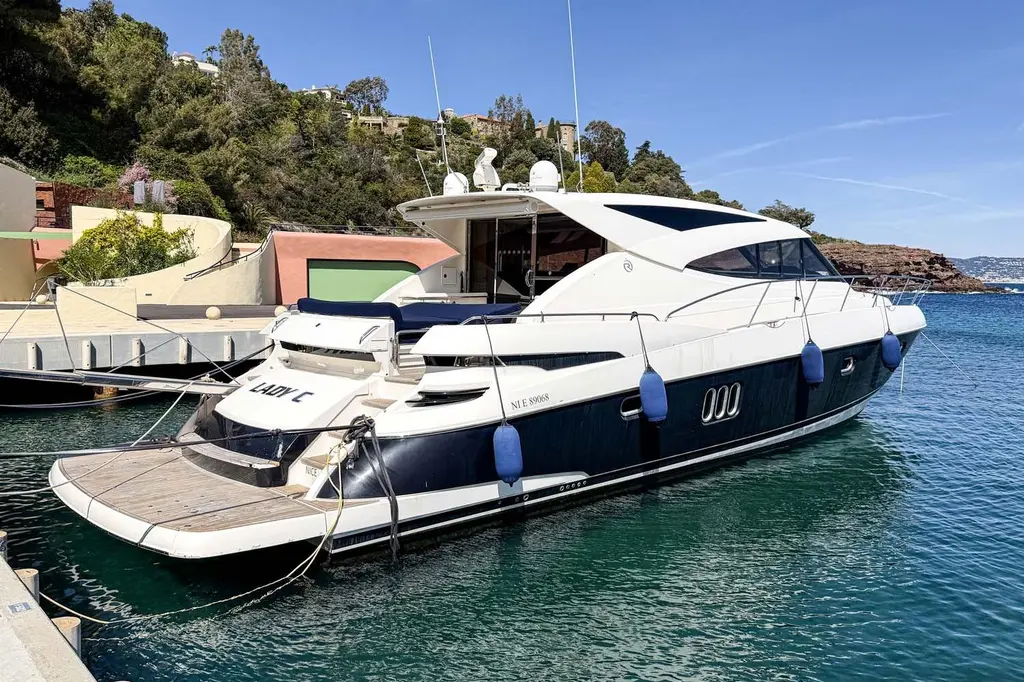 2013 Riviera 5800 Sport Yacht Yacht For Sale in Antibes 2013 Riviera 5800 Sport Yacht Yacht For Sale in Antibes
