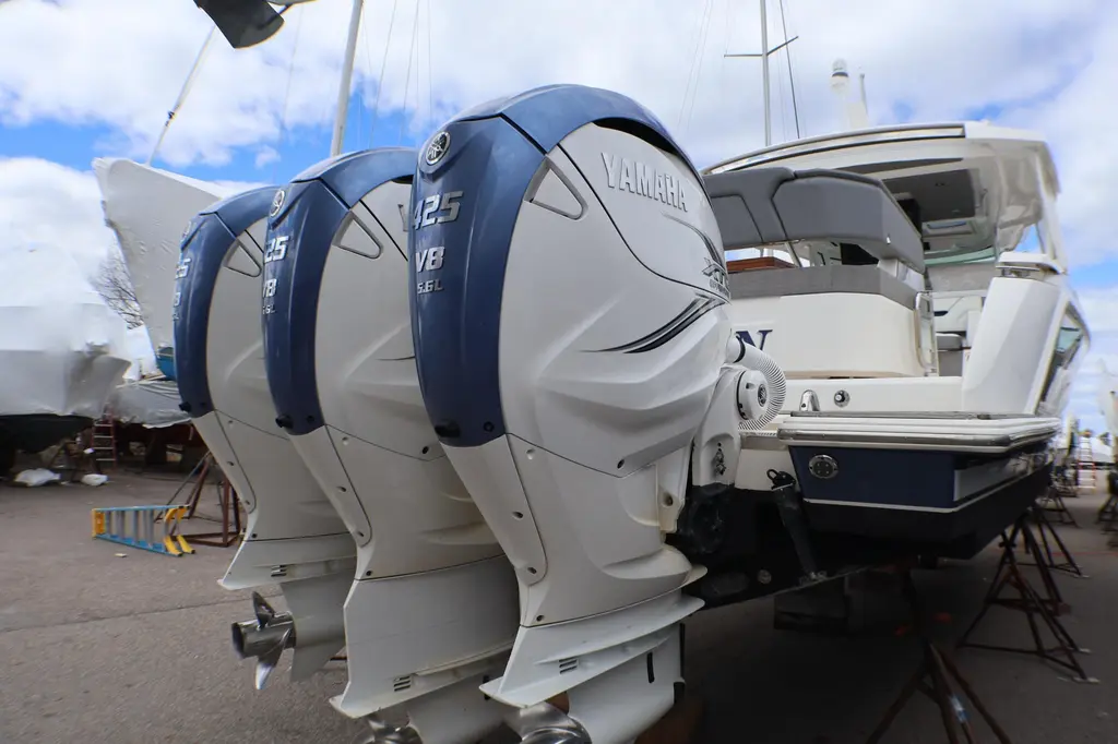 Carry On 2021 Tiara Sport 43 LS Yacht For Sale in Hingham MA Carry On 2021 Tiara Sport 43 LS Yacht For Sale in Hingham MA