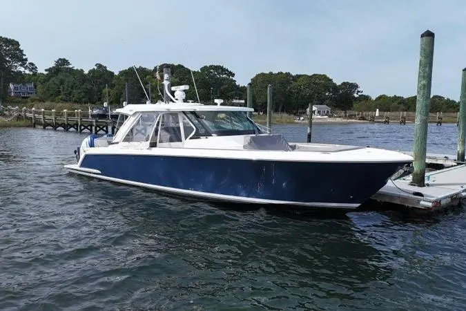 Carry On 2021 Tiara Sport 43 LS Yacht For Sale in Hingham MA Carry On 2021 Tiara Sport 43 LS Yacht For Sale in Hingham MA