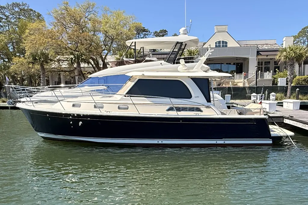 Little Indy 2022 Sabre 38 Salon Express Yacht For Sale in Charleston SC Little Indy 2022 Sabre 38 Salon Express Yacht For Sale in Charleston SC