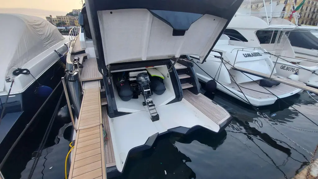 BLADE 2020 Rizzardi INSIX / IN SIX Yacht For Sale in Naples IT-NA BLADE 2020 Rizzardi INSIX / IN SIX Yacht For Sale in Naples IT-NA