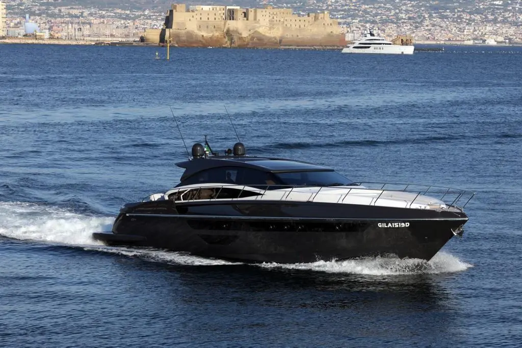 BLADE 2020 Rizzardi INSIX / IN SIX Yacht For Sale in Naples IT-NA BLADE 2020 Rizzardi INSIX / IN SIX Yacht For Sale in Naples IT-NA