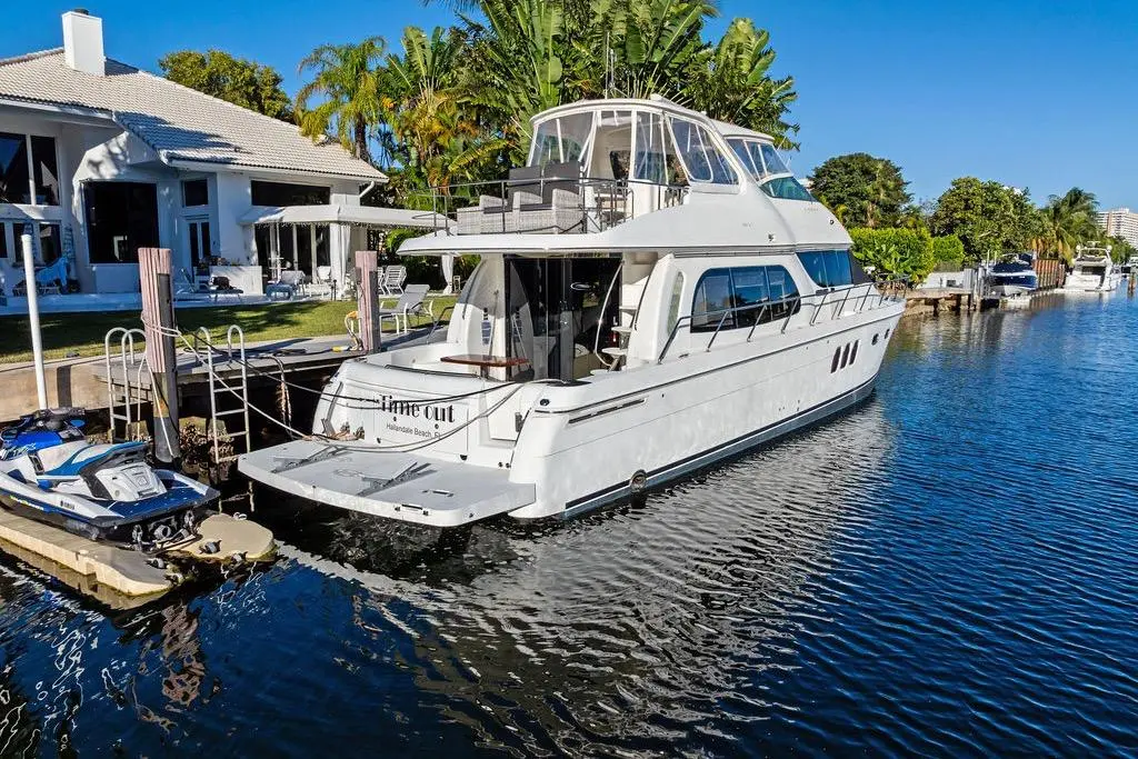 Time Out 2009 Carver 56 Voyager SE Yacht For Sale in Hallandale Beach FL Time Out 2009 Carver 56 Voyager SE Yacht For Sale in Hallandale Beach FL