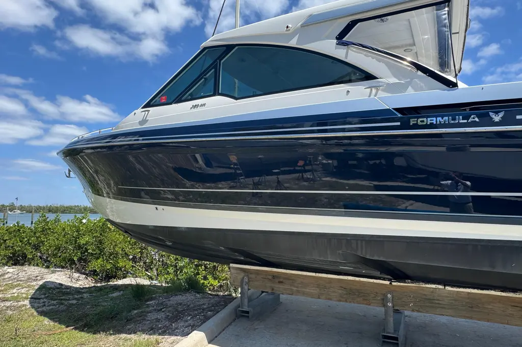  2024 Formula 380 Super Sport Crossover OB Yacht For Sale in Fort Myers Beach FL