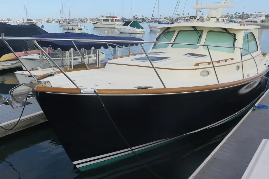 BATEAU RELAXO 2007 Hinckley Talaria 40 Yacht For Sale in Newport Beach CA BATEAU RELAXO 2007 Hinckley Talaria 40 Yacht For Sale in Newport Beach CA