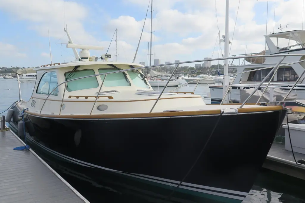 BATEAU RELAXO 2007 Hinckley Talaria 40 Yacht For Sale in Newport Beach CA BATEAU RELAXO 2007 Hinckley Talaria 40 Yacht For Sale in Newport Beach CA