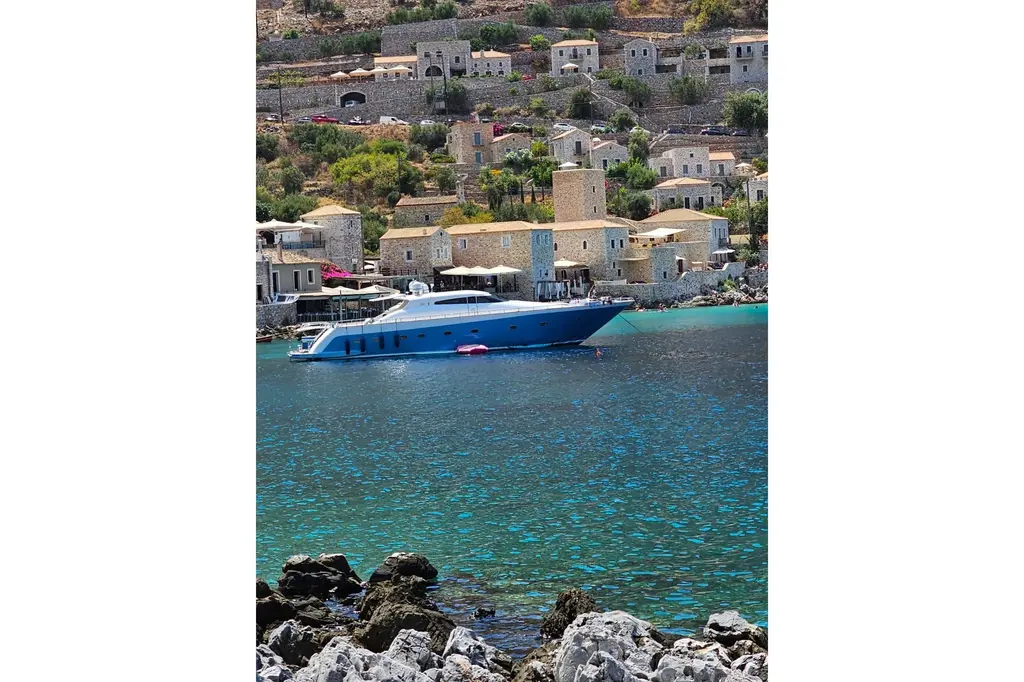2005 Tecnomar Velvet 26 Yacht For Sale in Athens 2005 Tecnomar Velvet 26 Yacht For Sale in Athens